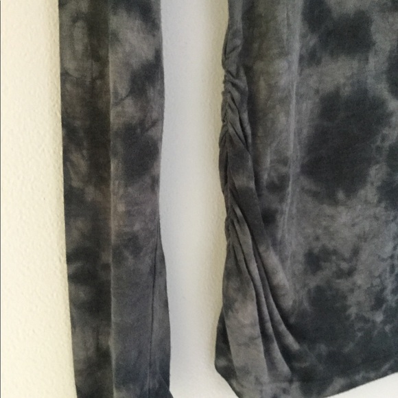 ❤️SOLD❤️ M. RENA TOP w RUCHING - Picture 6 of 6